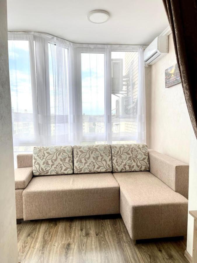Atlant Luxury Family Apart Поряд З Тц Депот, Безконтактне Заселення Tjernivtsi Exteriör bild