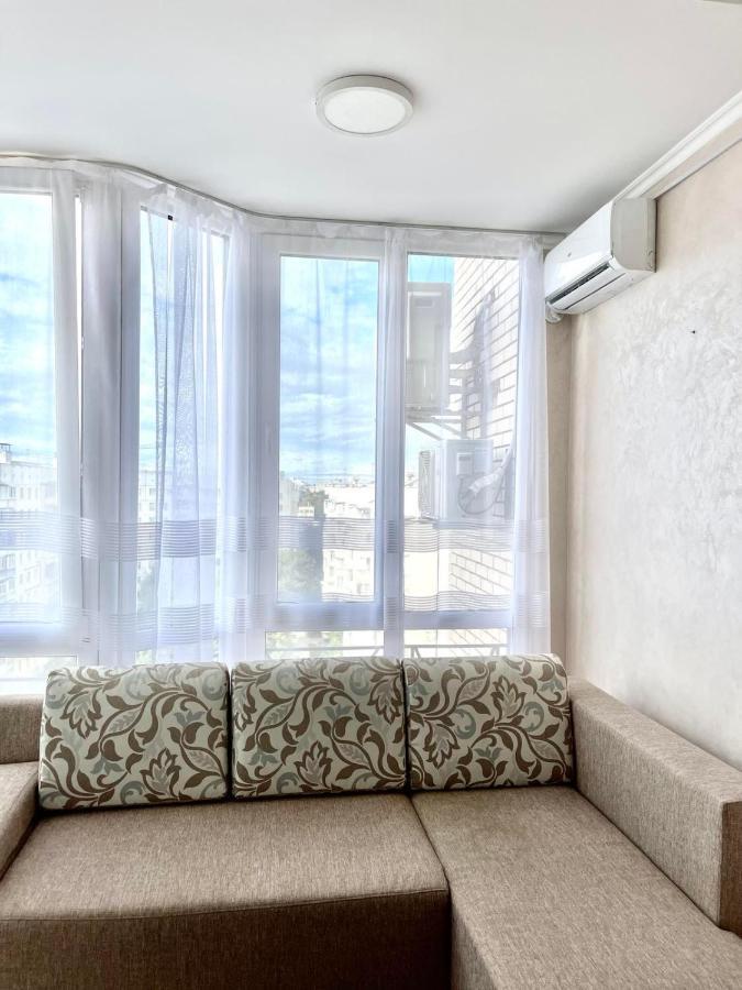 Atlant Luxury Family Apart Поряд З Тц Депот, Безконтактне Заселення Tjernivtsi Exteriör bild