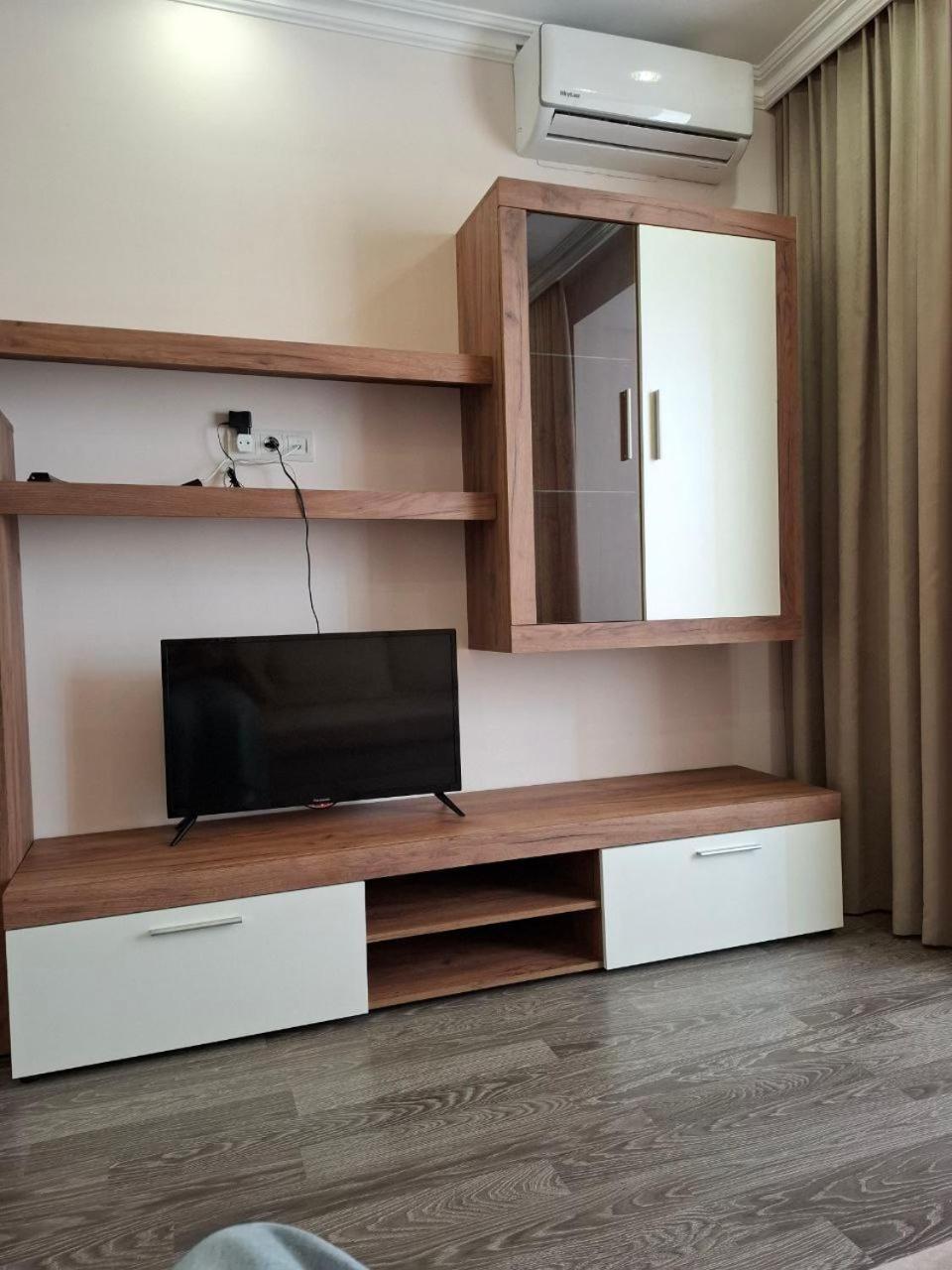 Atlant Luxury Family Apart Поряд З Тц Депот, Безконтактне Заселення Tjernivtsi Exteriör bild